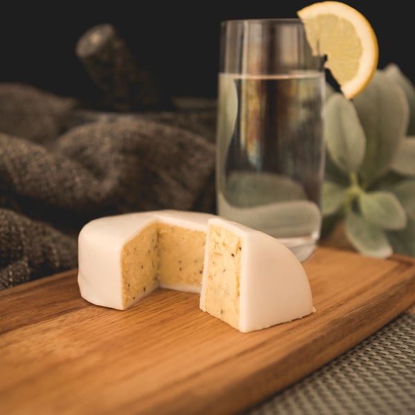 Botanist Gin & Tonic, a 200g truckle of flavoured cheddar